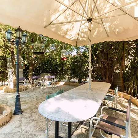 Bright Studio In 75 M² + Pool Apartamento