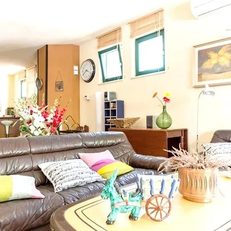 Apartamento Bright Studio In 75 M² + Pool Modica