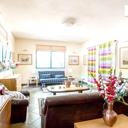 Bright Studio In 75 M² + Pool