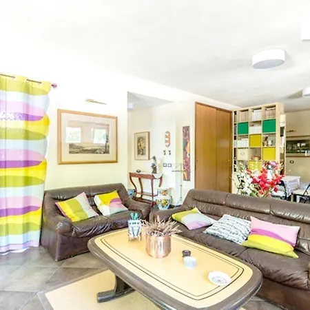 Apartamento Bright Studio In 75 M² + Pool Modica